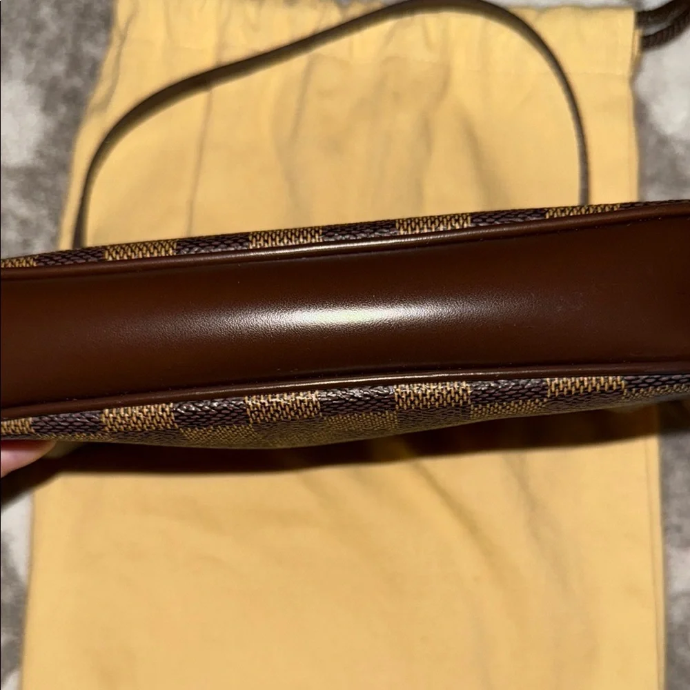 AUTHENTIC Louis Vuitton 2002 Navona Clutch - Picture 3 of 14